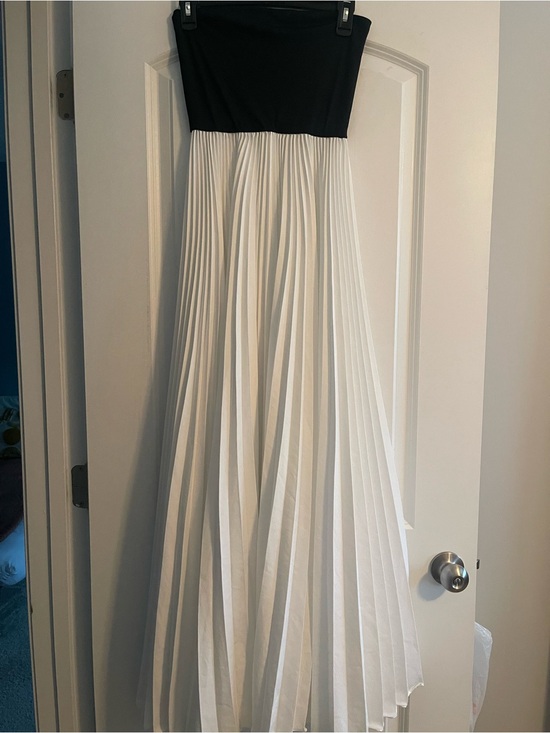 Alexis Dresses & Skirts - ALEXIS Colorblock Strapless Pleated Maxi Dress Black White Size M